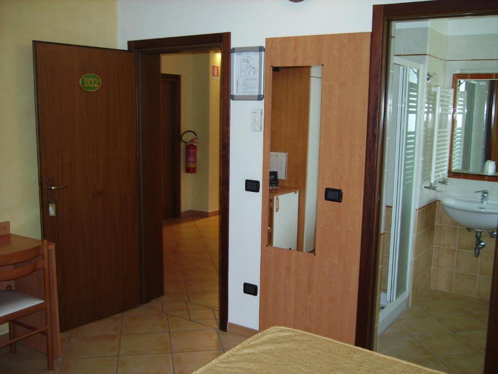 Hotel Fontana Rubiera Chambre photo